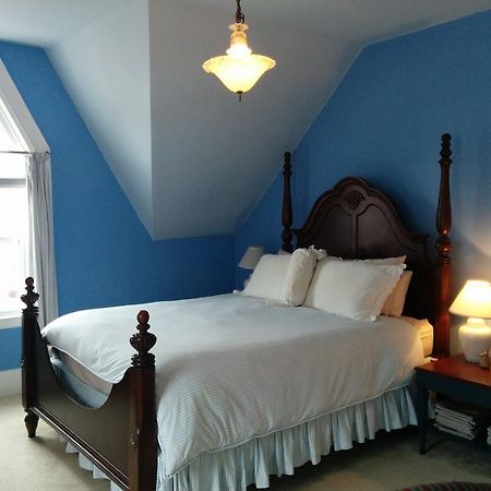 Fairmont House Bed & Breakfast Mahone Bay Værelse billede