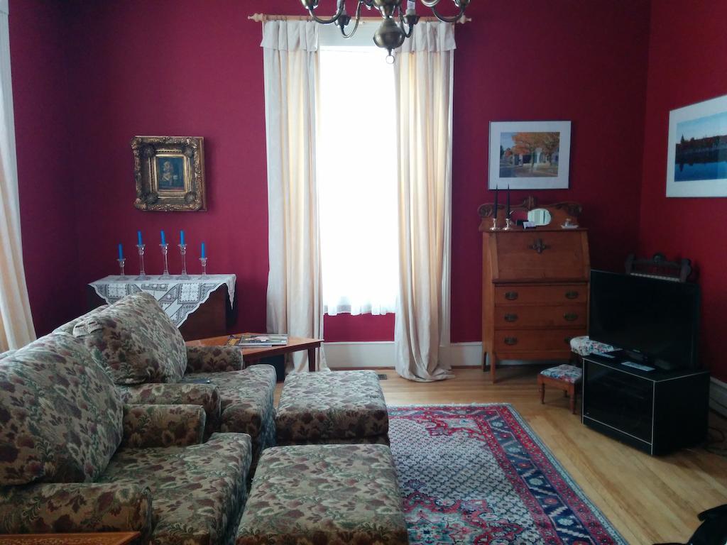 Fairmont House Bed & Breakfast Mahone Bay Eksteriør billede