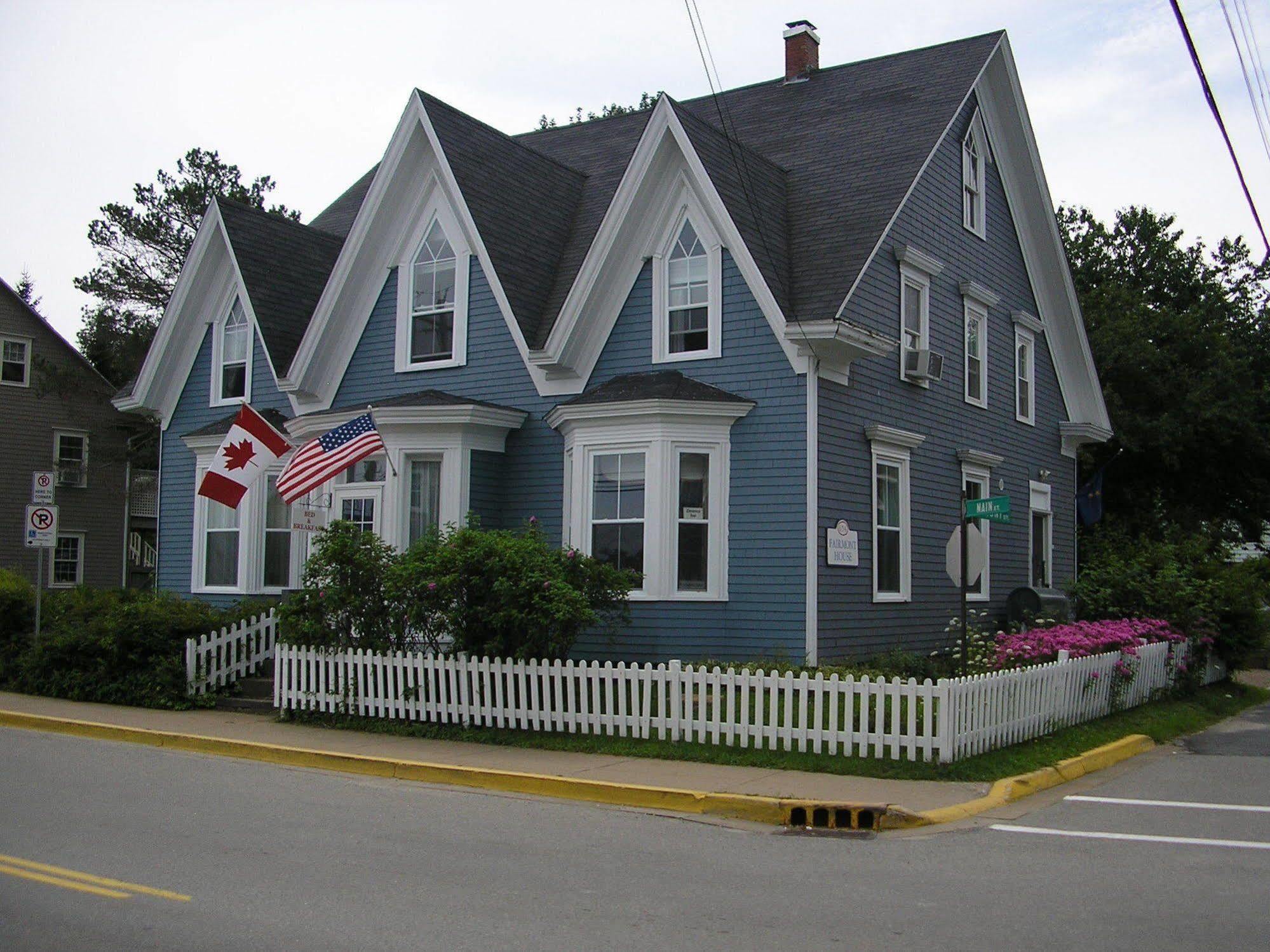 Fairmont House Bed & Breakfast Mahone Bay Eksteriør billede